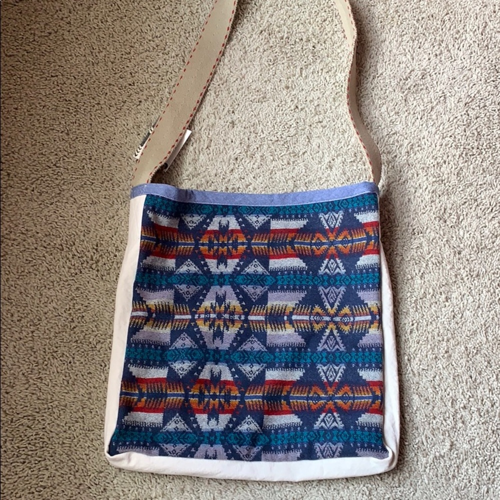 Pendleton Roxy Collaboration Teraine Tote Bag - Picture 2 of 8